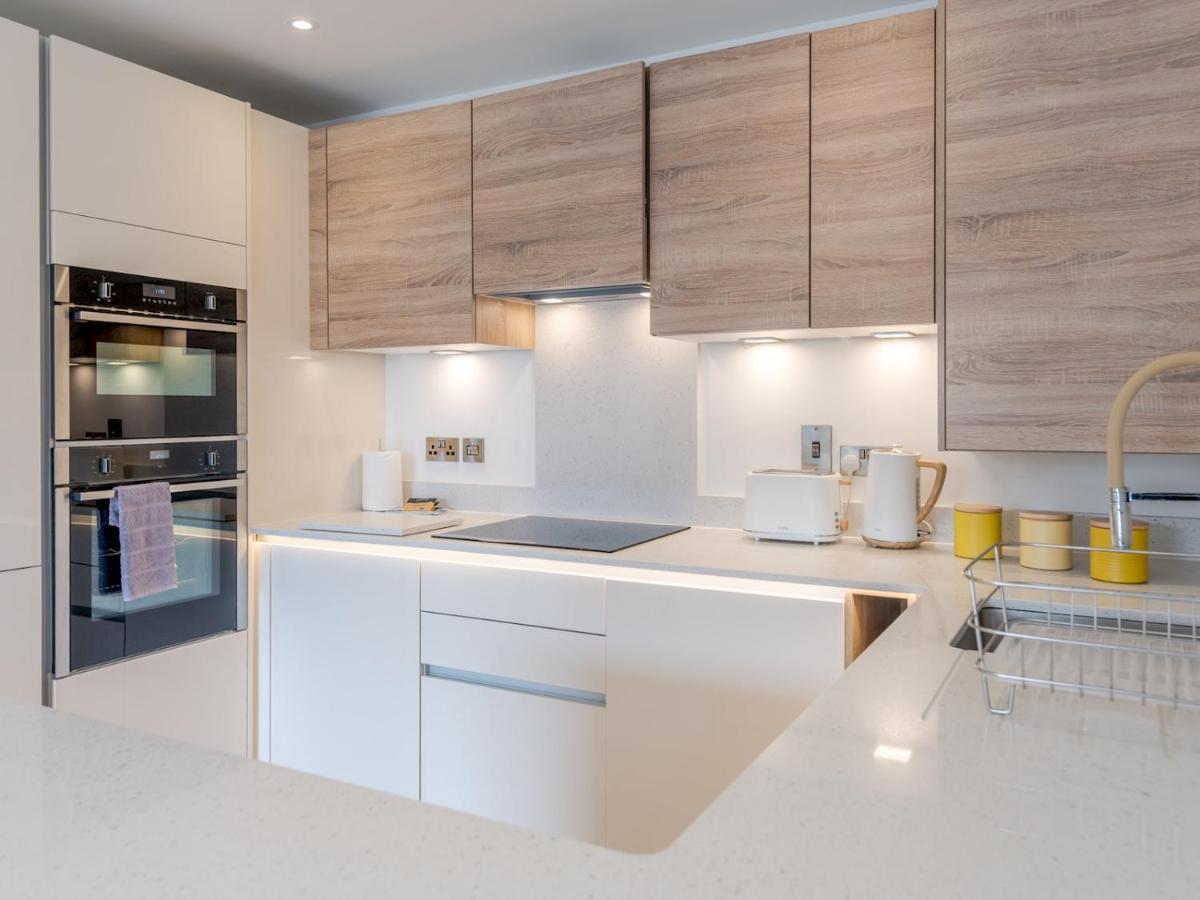 Pass The Keys 1 Bed Albury Contemporary Apartment With Secure Parking Shrewsbury Extérieur photo