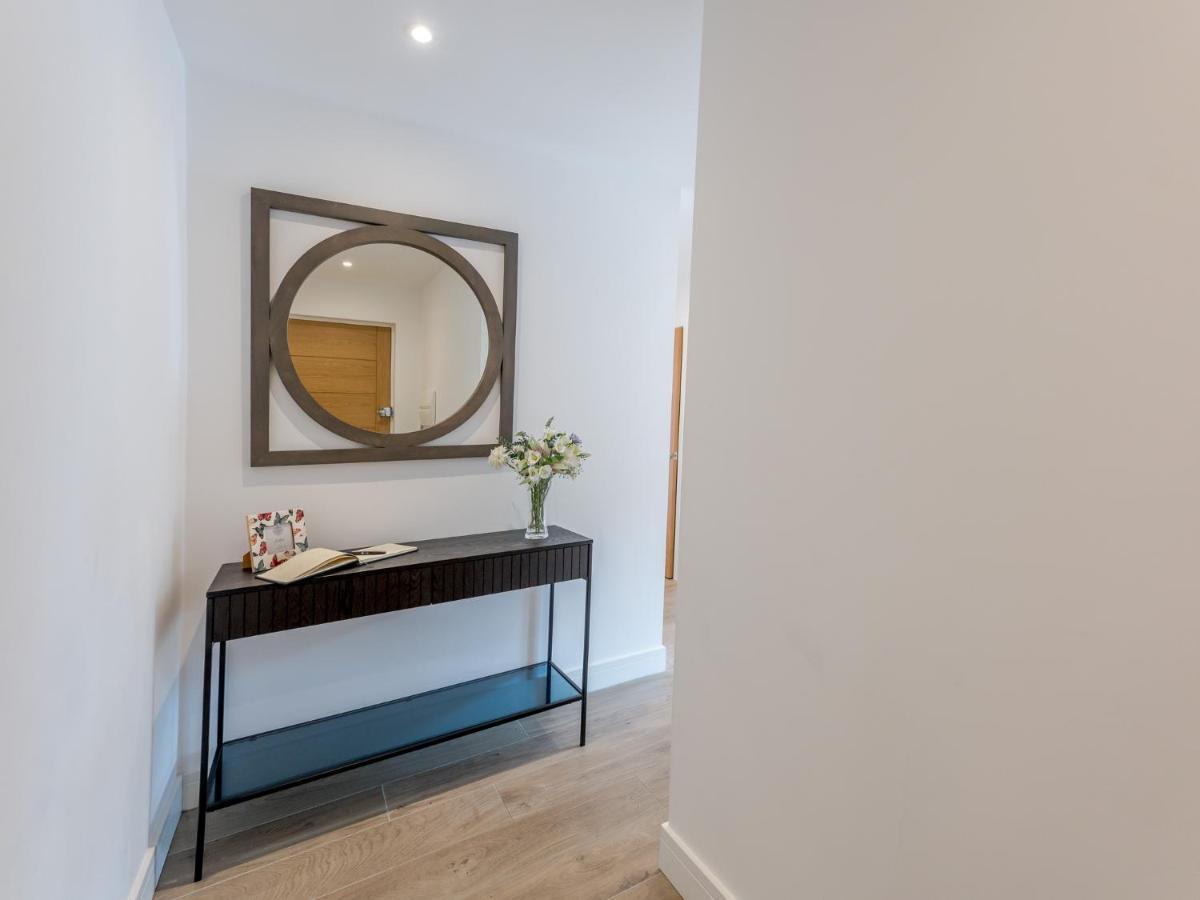 Pass The Keys 1 Bed Albury Contemporary Apartment With Secure Parking Shrewsbury Extérieur photo